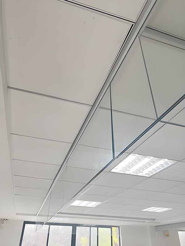 布尔津玻璃布尔津挡烟垂壁