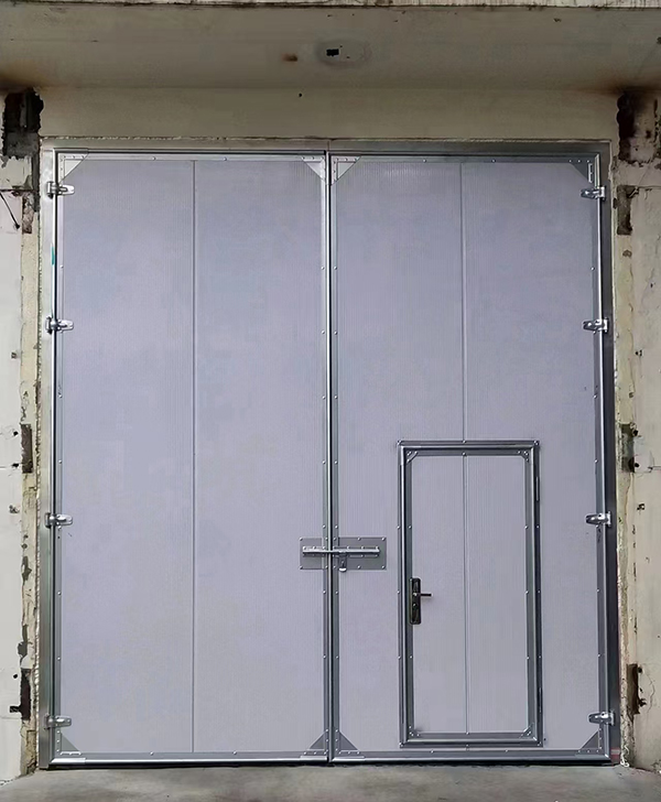 布尔津工业平开门