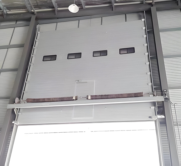 布尔津工业滑升门