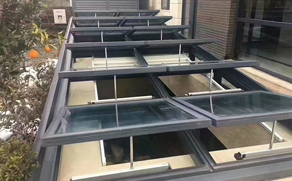 某轨道交通车辆维修车间布尔津排烟窗应用