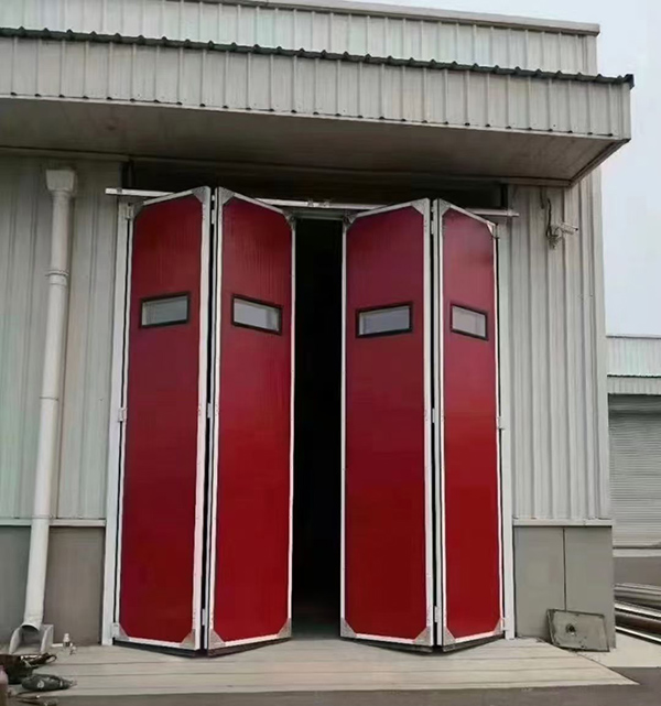 布尔津工业折叠门在大型装配车间出入口的应用实例